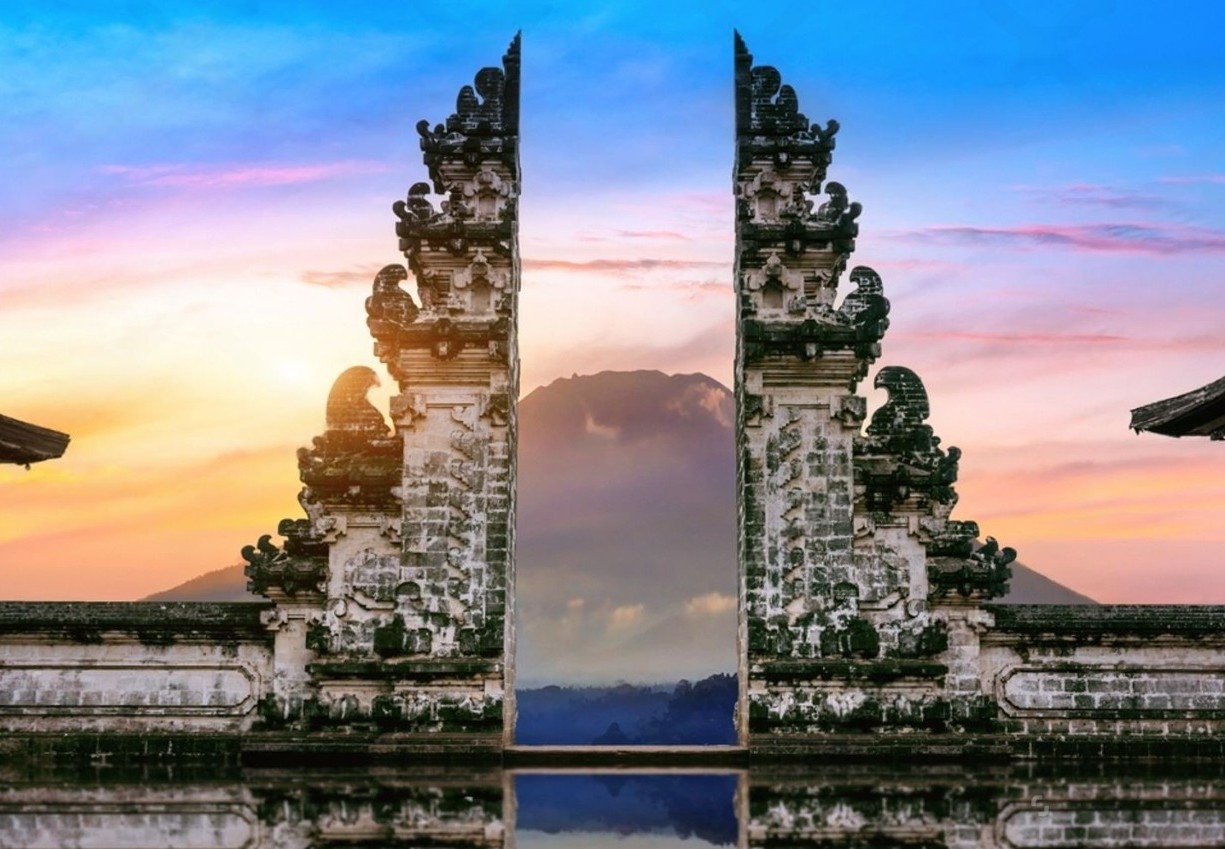 Bali — Temple dawns and rice-terrace dusks