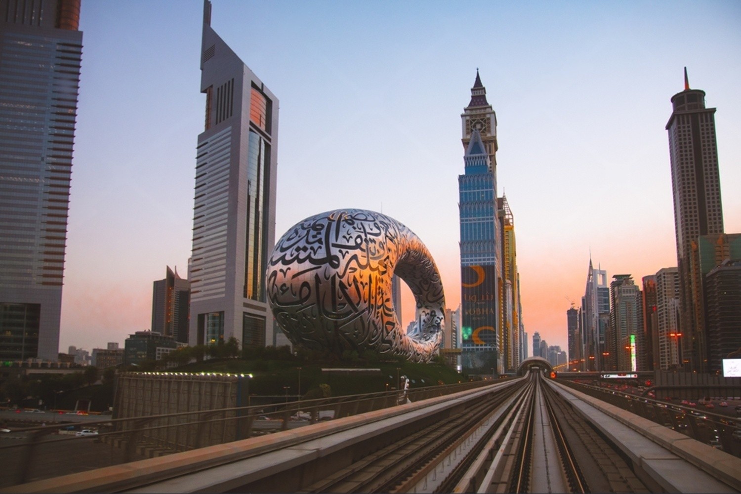 Dubai — Desert quiet an hour from the skyline